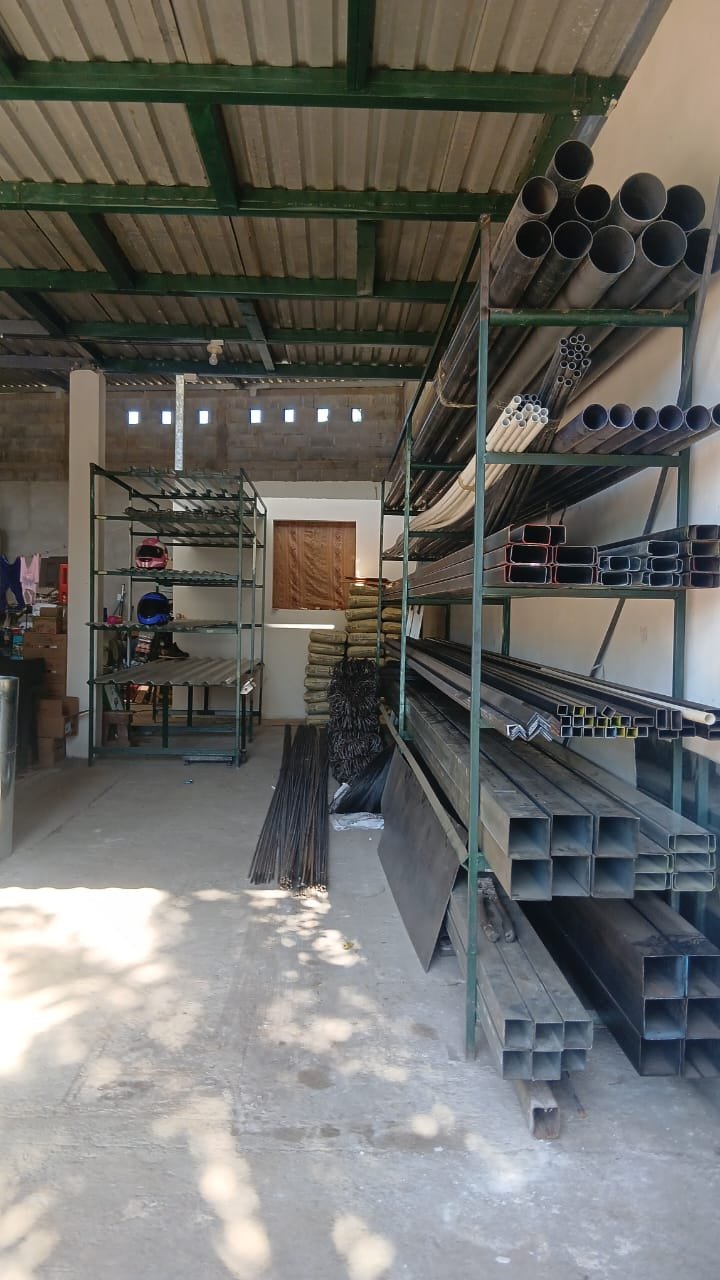 Ferretería La Colonia — fotografía 2