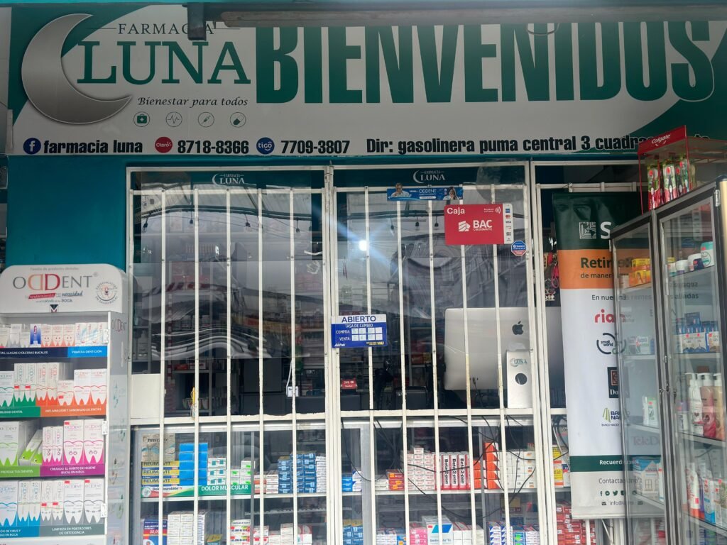 Farmacia Luna — fotografía 1