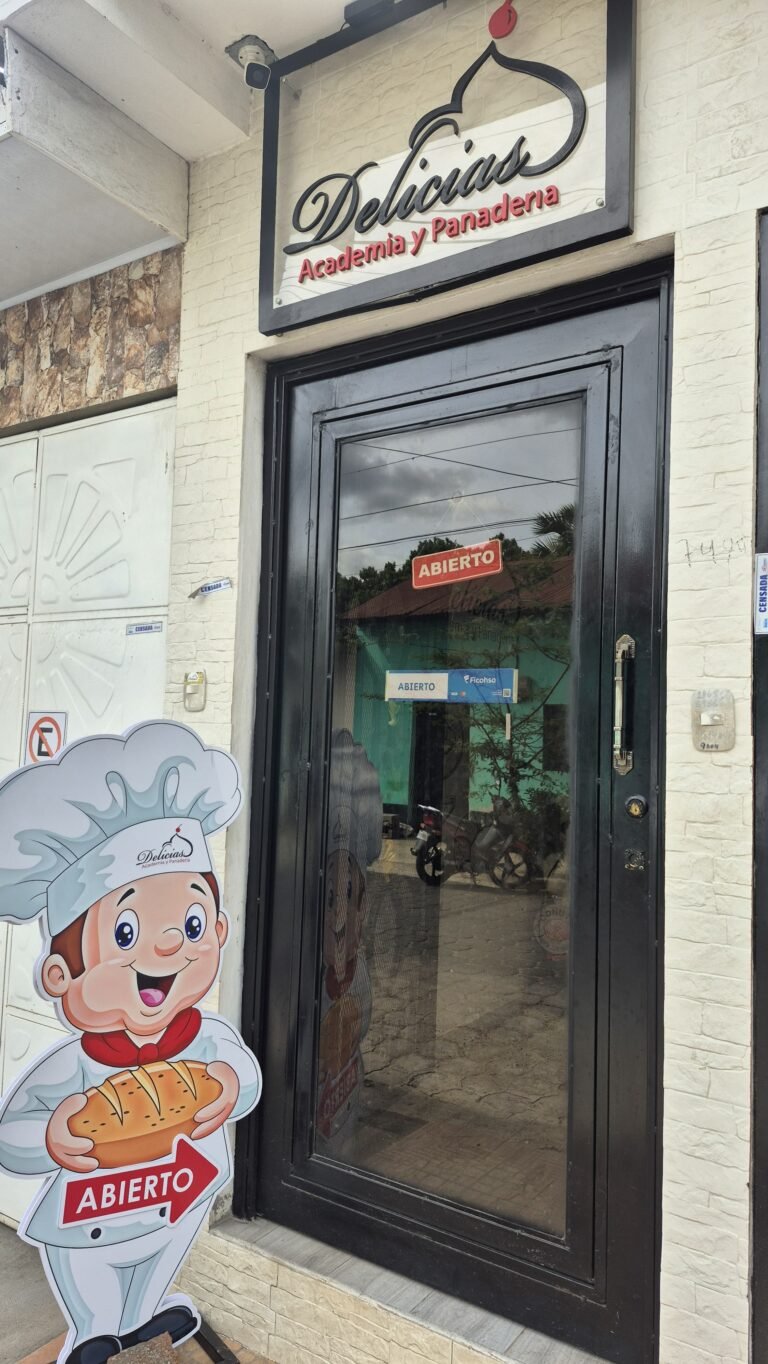 Academia y Panadería Delicias — fotografía 4