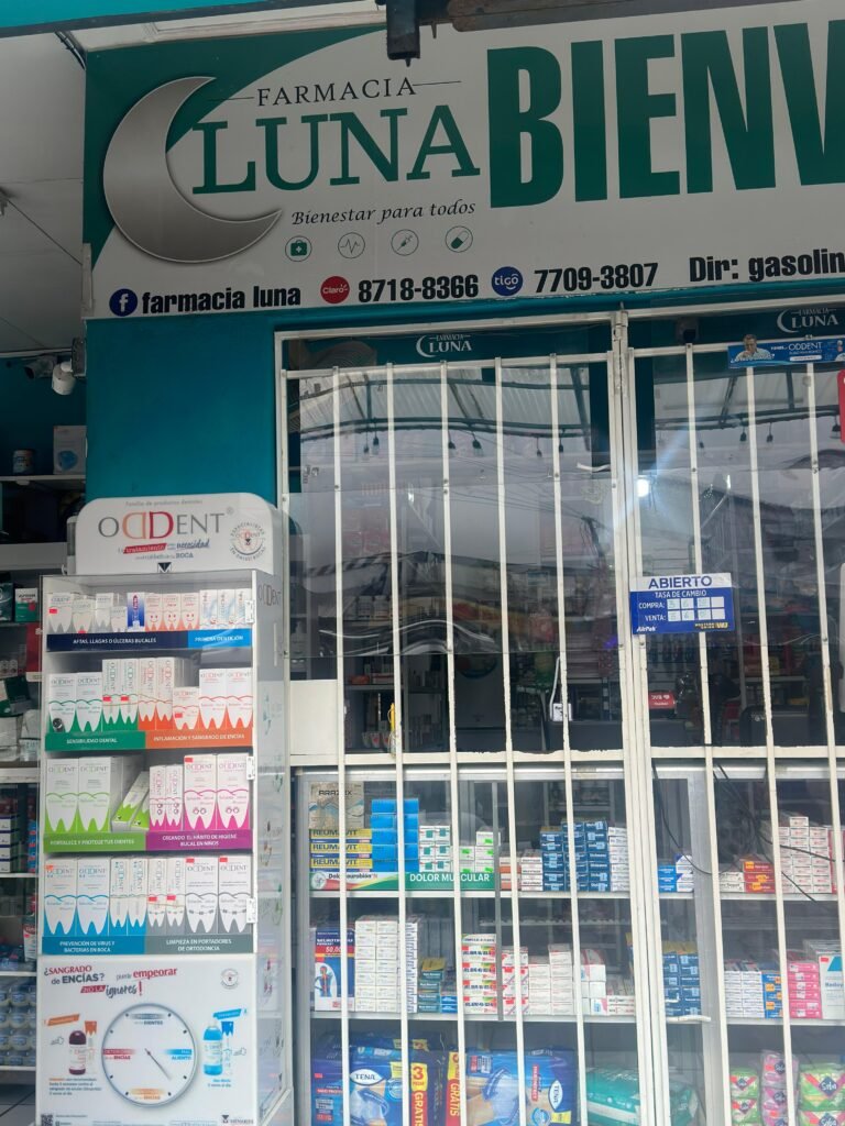 Farmacia Luna — fotografía 3