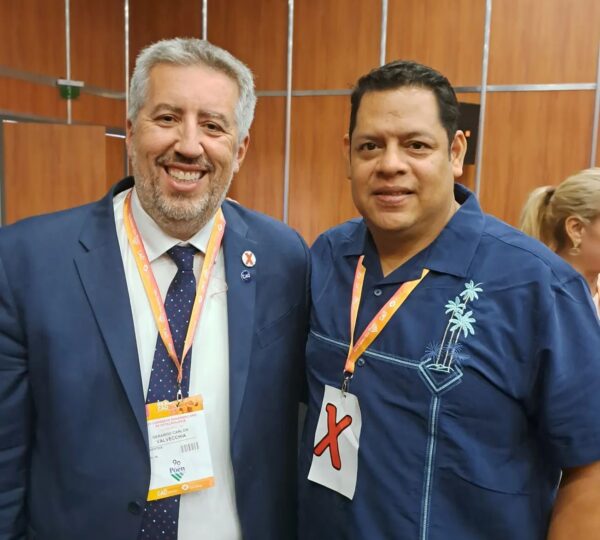 Dr. MORELLIS CANTILLO. Cirujano Oftalmólogo. Clínica Plaza España