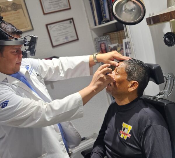 Dr. MORELLIS CANTILLO. Cirujano Oftalmólogo. Clínica Plaza España