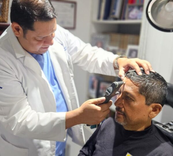 Dr. MORELLIS CANTILLO. Cirujano Oftalmólogo. Clínica Plaza España