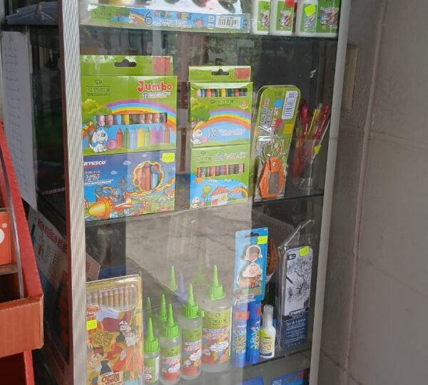 libreria y variedades F5-16