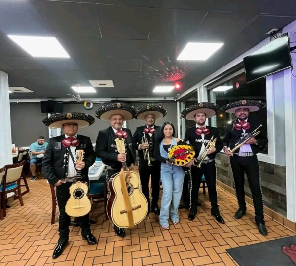 Mariachi Viva México